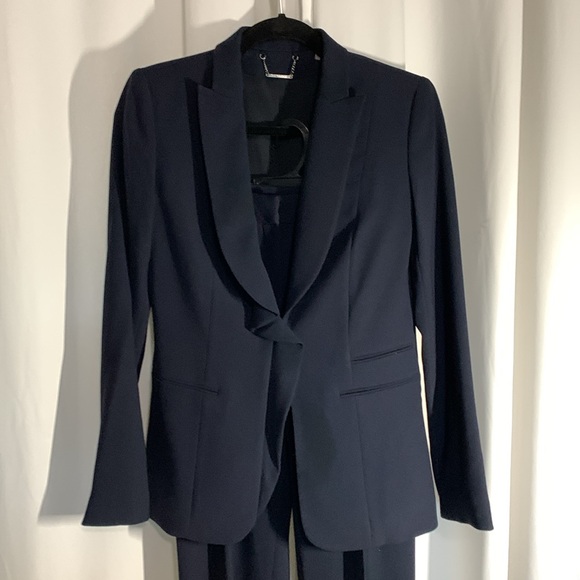 Elie Tahari Suit Jacket Size 4 Pant Size 6 - Picture 3 of 12